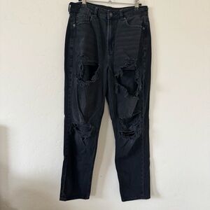 American Eagle Distressed Mom Jeans Size 8